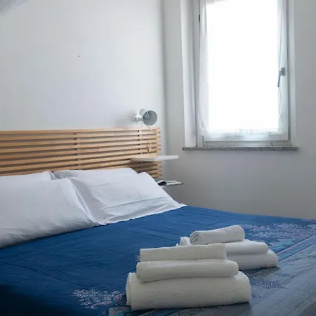 And Blue Vista Mare *